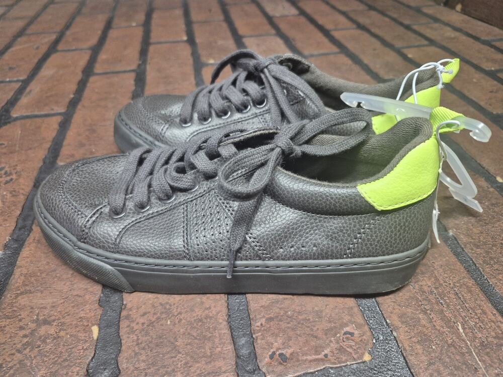 Boys Old Navy Gray Green Shoes Sneakers Size 3